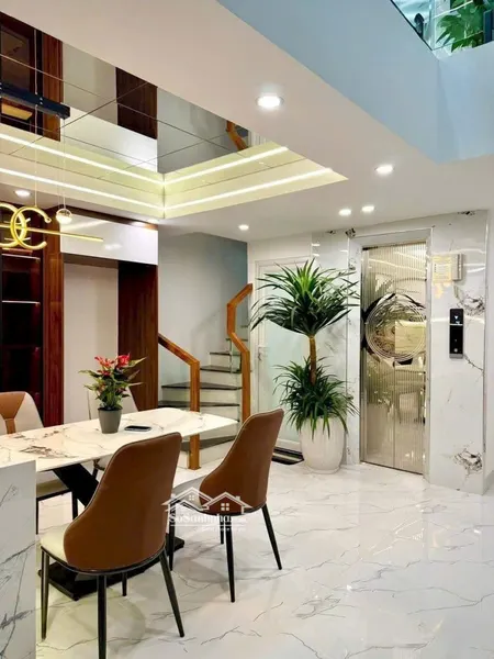 Trường Chinh, đống đa 45m2, 6 Tầng, Thang Máy Như Khách Sạn. 12 Tỷ