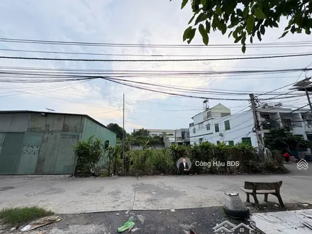 Lô đất đường Nguyễn Công Hoan, P. đông Hoà, Tp.hcm. Dt: 697.7m2 (15x 46.5m). đường 6m. Giá: 14 Tỷ
