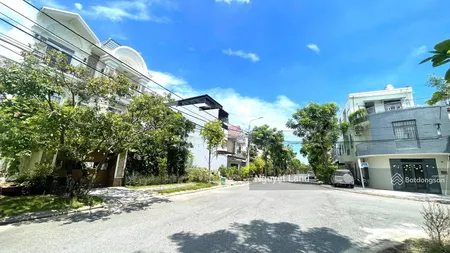 Bán đất Biệt Thự 200m2 Hướng đông Nam đường Lê Hy Cát Thông Sông - Khu đt Nam Việt á