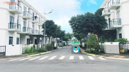 Chính Chủ Gửi Bán Nhà Phố 1 Trệt 2 Lầu .