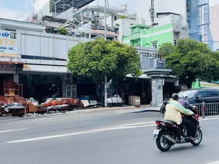 Nhà Mặt Tiền Hậu Giang, Quận 6 - Kinh Doanh Ngày đêm - Nhà 2 Tầng, Ngang 5m - Bán 27 Tỷ