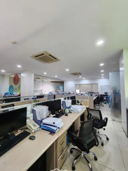 Bán Nhà Mặt Phố Lạc Long Quân. 10 Tầng Sát Hồ Tây _ Dòng Tiền Rất ổn định _ Giá Chào 51tyt (ctl)