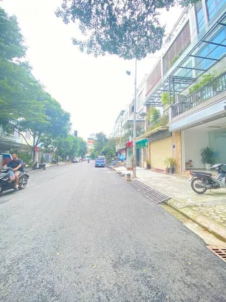 Bán Nhà 83m² Kđt Văn Khê, Tố Hữu, Hà đông, Vị Trí Mặt Kinh Doanh, Tiện ích Bao Quanh