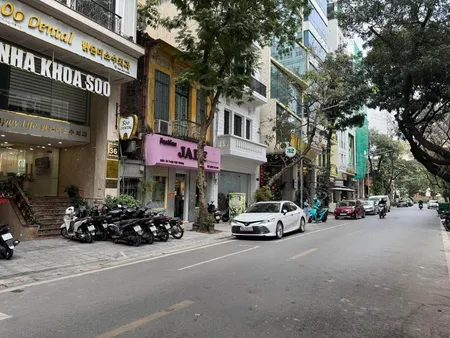 Khách Sạn đẹp Mặt Phố Triệu Việt Vương, Lô Góc, 450m2, Mt 12m, 10 Tầng, Cho Thuê 6 Tỷ, Chỉ 210 Tỷ
