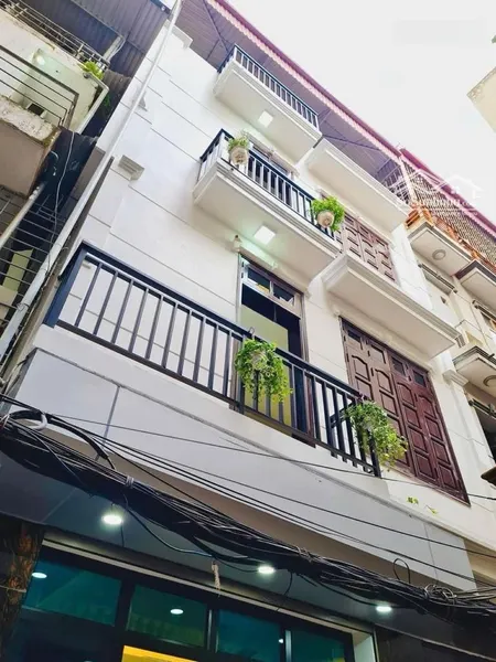 Chính Chủ Cần Bán Nhà Nguyễn Hoàng Nhà đẹp Chỉ Việc Về ở Hãng Xóm Thân Thiện , Dân Trí Cao