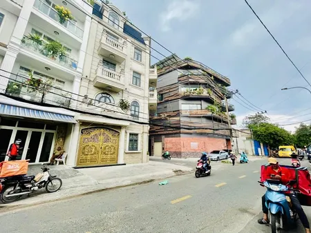Nhà Mt Lê Quát, Tân Phú -ngang Khủng 8.6m2- Dt 73m2,kinh Doanh Tốt, Gần Luỹ Bán Bích Và Quận 5.