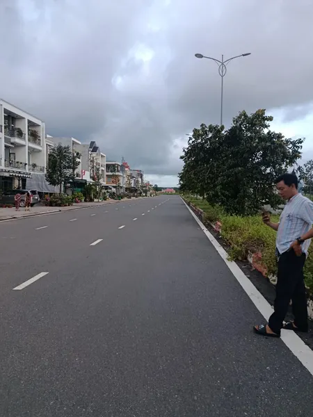 Chính Chủ Bán - Lô đất 5*25m - Full Thỗ - Xây Dựng 4 Tầng - Mặt Tiền đường 40m - Chỉ 3,9 Tỷ - Tại