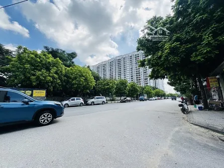 Long Biên 90m2, Mt 9.8m, 11ty-không Qh, Gần Phố