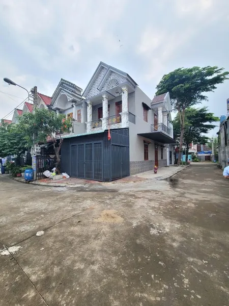 Nhà Gốc 2 Mặt Tiền đẹp Gần Ubnd Phường Tân đông Hiệp Giá 4 Tỷ 480 Triệu