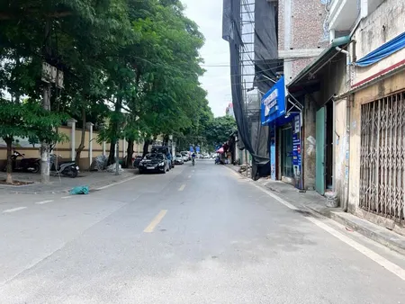 Chính Chủ Bán Gấp Mảnh đất 50m, Mt Và Hậu 5m đường Thông ô Tô 7 Chỗ Tại Việt Hưng