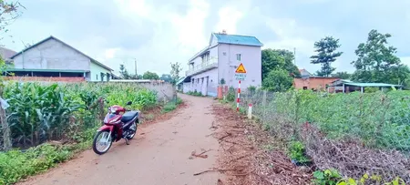 Cần Bán đất 1,6 Tỷ đất Khu Dân Cư Full Hồng , Cạnh đường Lớn & An Ninh Tốt Cạnh Trung Tâm Lớn.