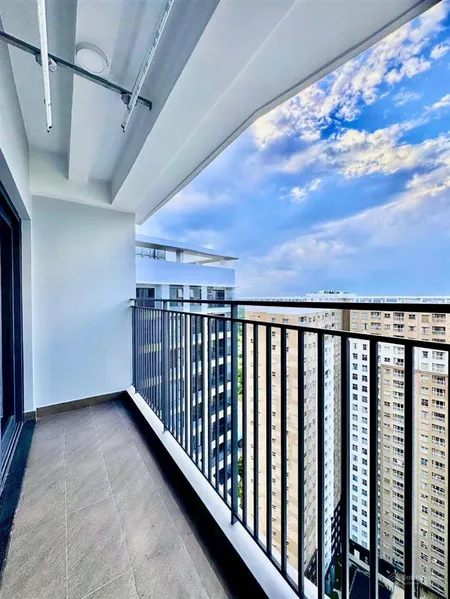 Báo giá căn 3pn layout đặc biệt 2 ban công cho thuê đc 22 triệu