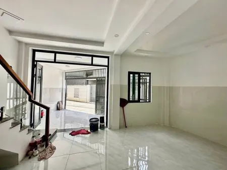 Bán nhà 2 Tầng P.Biên Hòa,SHR đường 2 xe hơi thông,CĂN GÓC,giá rẻ