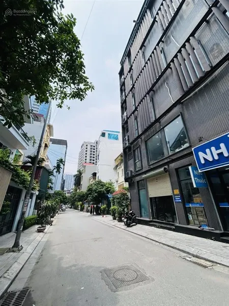 Mảnh đất cạnh công viên hoà bình xây toà văn phòng 10 tầng, 100m2 mt 6.2m kinh doanh, giá 25.8 tỷ