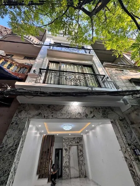 THỤY KHUÊ 37M x7 TẦNG THANG MÁY 18 TỶ NGÕ THÔNG RA HỒ,10M RA PHỐ ,XE 16 CHỖ ĐỖ CỬA