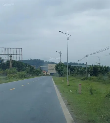 Chỉ 1,x ty cho lô đất ở mặt quốc lộ 6 kinh doanh buôn bán tại mông hóa hòa bình