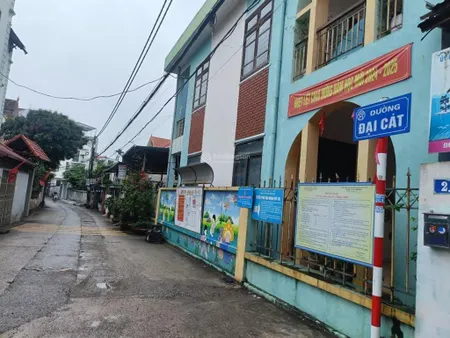 Bán 45m mt4,2m đất liên mạc ngõ thông ô tô qua cửa gần mặt phố sân chơi giá 4.45 tỷ 0968 371 ***