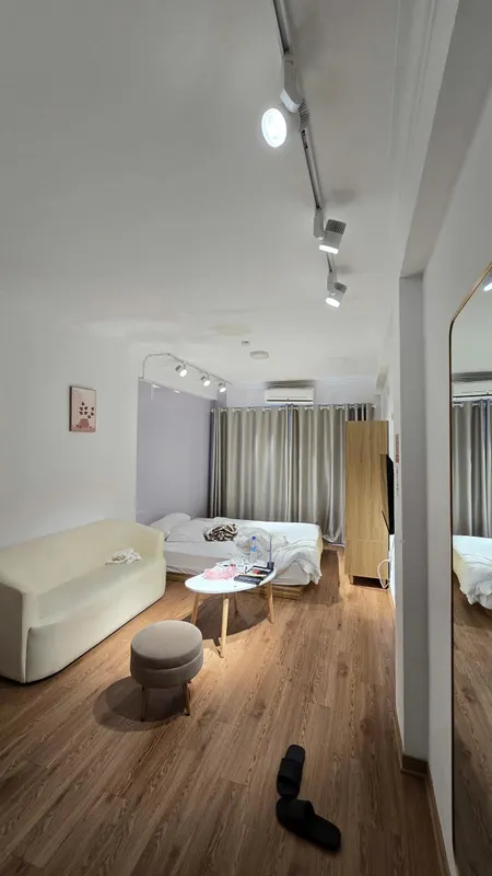 Bán nhà mặt phố Ngõ Trạm, 70m2, 5 tầng, 43.5 tỷ, ô tô tránh, kinh doanh đỉnh