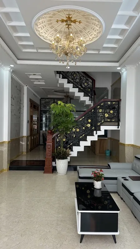 Bán nhà 4 tầng , 51.2m² ngang 4.3m , Hẻm 5m , giá 6.1 tỷ Phường Trung Mỹ Tây