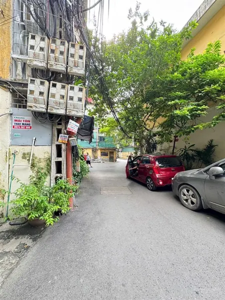 Tập thể tầng 1 kinh doanh ô tô đỗ cửa sổ to nguyễn chí thanh huỳnh thúc kháng nhỉnh 5 tỷ