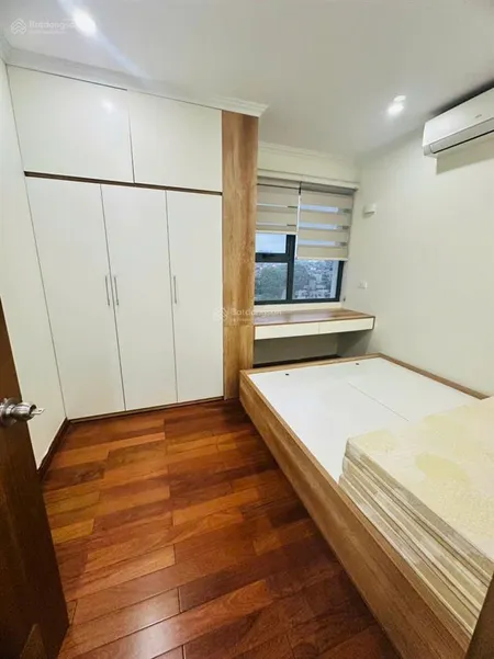 Hiếm! bán căn 3 ngủ 282 nguyễn huy tưởng 86m2 hướng mát giá 7.5 tỷ có tl
