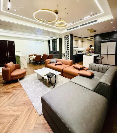 Căn góc 3 ngủ chung cư cao cấp mặt đường lê đức thọ .dt 160m ,tầng cao thoáng mát, giá hơn 11 tỷ