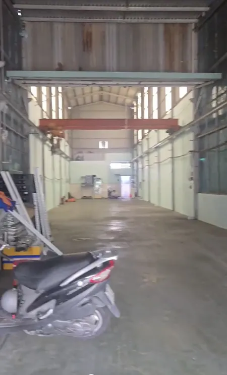 Cho thuê kho xưởng 295m2 (7x42), Lê Đình Chi đường 10 tấn, Lê Minh Xuân, Bình Chánh, giá tốt