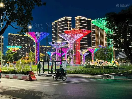 Gấp tặng 1 tỷ bán căn 2pn 2wc khu the beverly giao nhà ngay chỉ 4ty83 30% nhận nhà