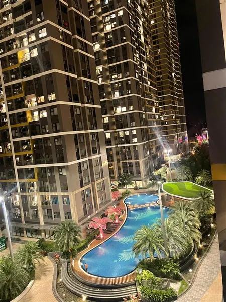 Bán căn 2pn + beverly solari giá 3.75tỷ dt70m2, có nội thất view nhìn hồ bơi nội khu, vinhomes q9