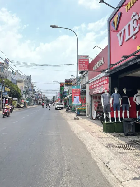 Bán nhà mặt tiền 20,5x28m giá 60 tỷ Đường Nguyễn Ảnh Thủ