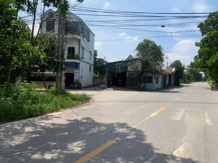 Bán Đất Lô Góc -Gò Gạo-xã Minh Trí - (Sóc Sơn )-132,9M2-2,94Tỷ -Full TC- Oto Tránh.
*.  Diện tích: 132,9m² – Khuôn đất vuông vắn, thổ cư chuẩn
*  Lô góc 2 mặt tiền cực hiếm, mặt tiền chính khủng 9,3m.
* Đường trước đất rộng 5m, ô tô 30 tả đỗ cửa, thông