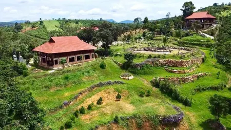 Gia đình cô chú đi định cư nước ngoài Nên ra Gấp Lô 1200m2 có nhà sẵn ven Đà Lạt Chỉ 501tr