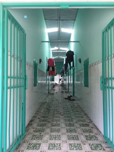 Cần bán dãy trọ 150m² ngay cổng KCN Bàu Bàng , ngay khu vực trung tâm vị trí cực kì đẹp, giá hời chỉ 1.495 TỶ , sổ riêng