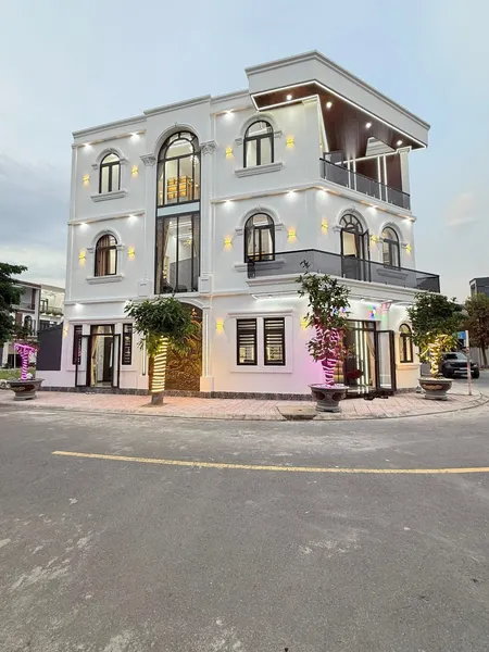 MỘT CĂN NHÀ PHỐ GÓC SỊN XÒ NGAY PHƯỜNG AN PHÚ - Tp Hồ Chí Minh
