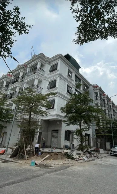 cho thuê nhà căn biệt thư khu đô thị Rose Town 79 Ngọc Hồi, Hà Nội