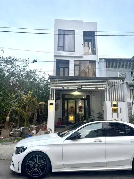 Nhà 1 trệt 2 lầu trục chính D1 khu TĐC Chánh Nghĩa (phường Thủ Dầu Một-TP.HCM) kinh doanh buôn bán tốt