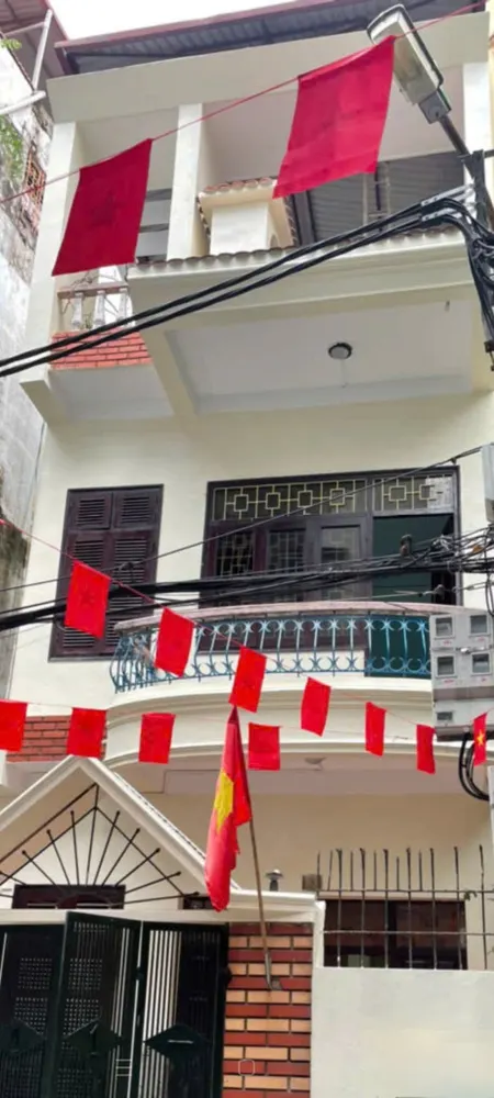 Cho thuê nhà ngõ ô tô 134 Lê Trọng Tấn, 70m2 x 3 tầng 4 phòng ngủ vệ sinh khép kín, 17 triệu