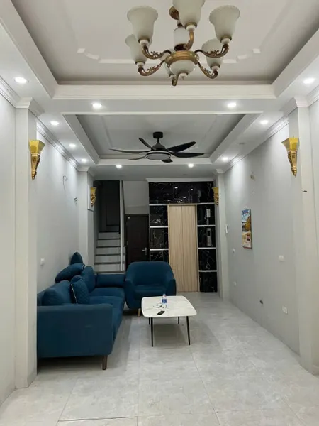 Cho thuê nhà 6 tầng thang máy mớii kính kong Hoàng Mai Đền Lừ, KD vp, onl, kd sạch, 16tr