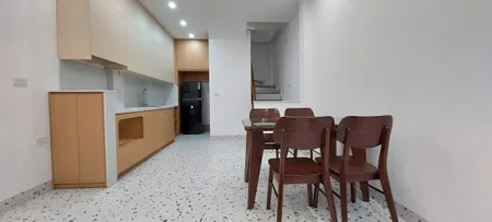 Cho thuê nhà nguyên căn ngõ 188 Phố Vọng, 30m2 x 5 tầng, 3 ngủ khép kín, 14 triệu