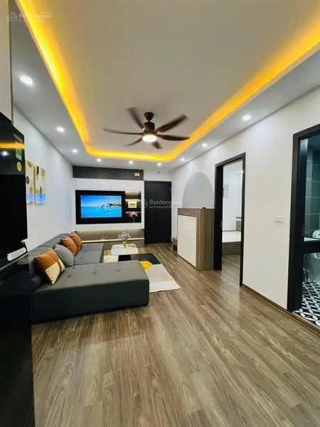 Bán chcc tòa ct2 đối diện bv nam học kđt vĩnh hoàng. dt 72m2,3n + 2vs. 0917 208 ***