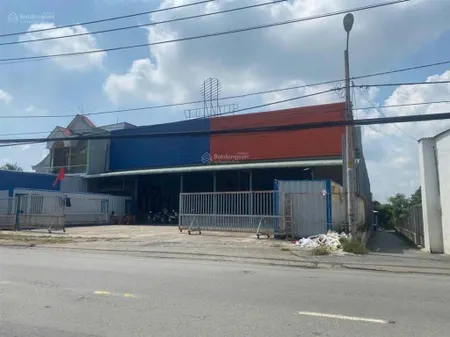 Nhà xưởng 1.400m2 mặt tiền tỉnh lộ 8 xây dựng full xưởng đường xe container