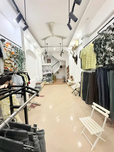Bán nhà Đường Thành, 35m2, 4 tầng, mặt tiền 3.2m, 21.5 tỷ, ngõ rộng thoáng, kinh doanh đỉnh