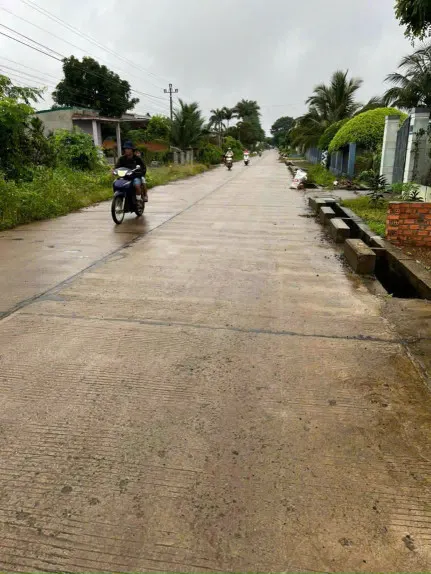 Bán đất 199.5m² ngang 5m giá 1.1 tỷ Xã Hòa Phú