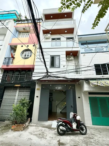 CHDV 3 Tầng, Hẻm xe hơi, Q11, Dòng Tiền 37tr/ Tháng, 8,8 tỷ