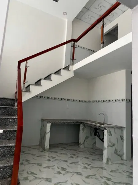 Bán dãy trọ Mỹ Phước 3  dòng tiền đều ~10 triệu/tháng. Chủ kẹt tiền xoay vòng công việc nên nhượng lại 1 TỶ 690, sổ hồng sẵn. Liên hệ: 0879.819.662 Văn Lực – KCN liền kề, dân cư đông, lợi nhuận bền vững!
