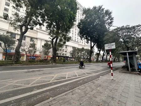 Bán nhà 3 tầng mặt phố Giảng Võ, 45 tỷ, 89m2, có thang máy, mặt tiền 4m