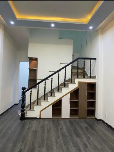 Với Nhỉnh 3 Tỷ có ngay nhà Trung Tâm Thành Phố - Nguyễn Hoàng 55m2 - 2 tầng kiên cố - Không lỗi phong thuỷ