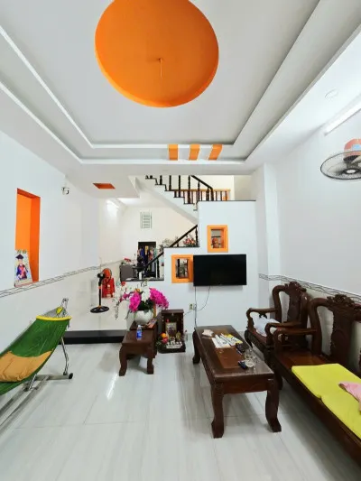 Nhà Đẹp 2 Tầng  Hẻm Xe Hơi KP Ông Nhiêu Long Trường Q9 - Chỉ 4.35 tỷ TL