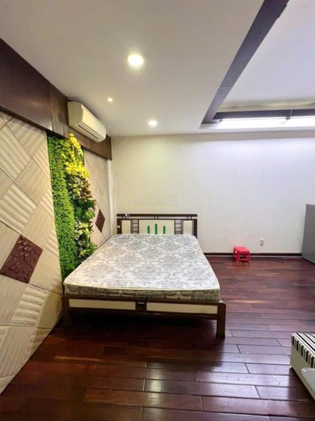 Cho thuê phòng ban công, sàn gỗ khu trung sơn. gần đh tôn đức thắng q7 full nội thất. 7,5 tr/tháng.