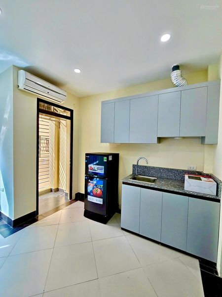 Cho thuê phòng 30m2 ban công thoáng, full đồ tại Hoàng Quốc Việt - Cầu Giấy